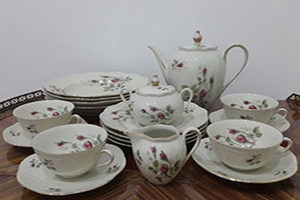 pui antique tableware