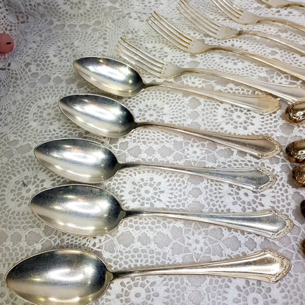 spoons_and_forks