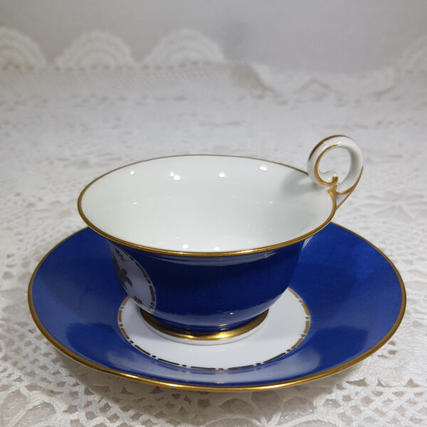 cup_and_saucer