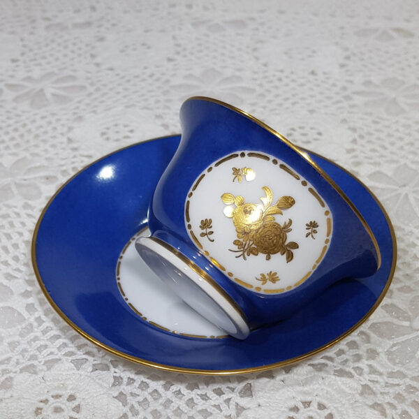 cup_and_saucer