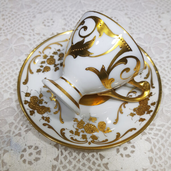 gilded_cup_and_saucer