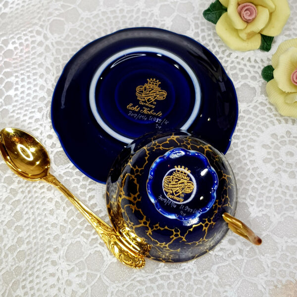 gilded_cup_and_saucer