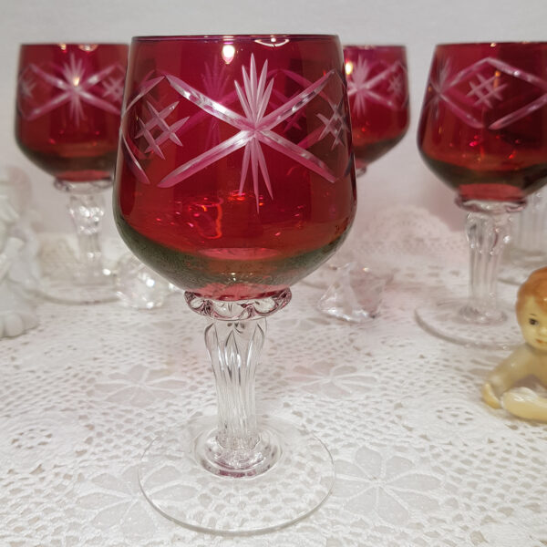 crystal_wine_glasses