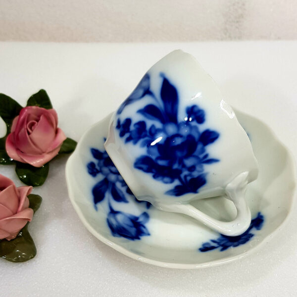 cup_and_saucer