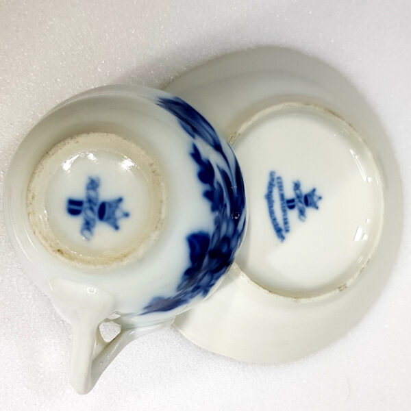 cup_and_saucer
