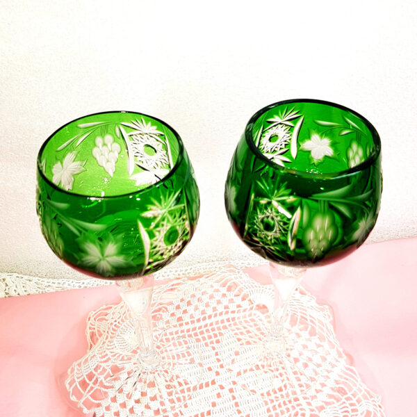 crystal_wine_glasses