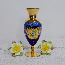 gilded_vase