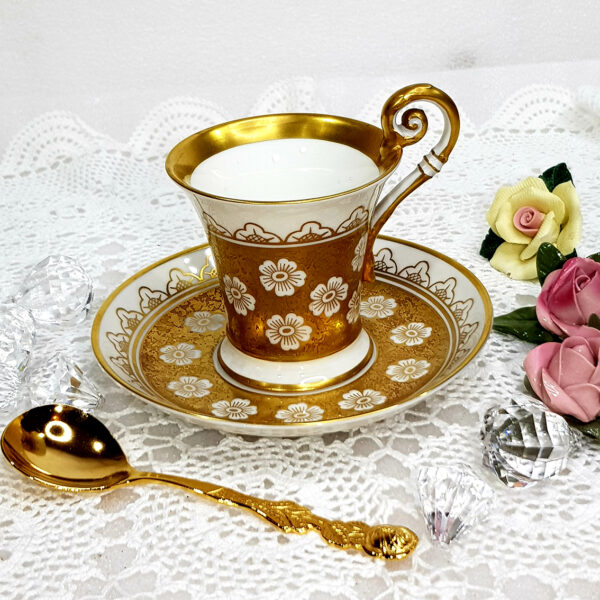 gilded_cup_and_saucer