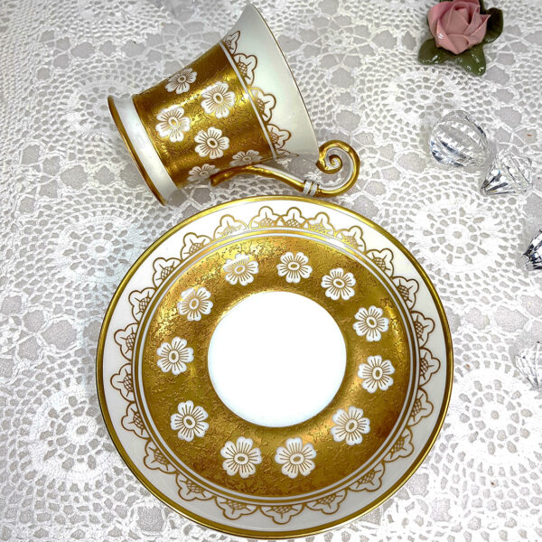 gilded_cup_and_saucer