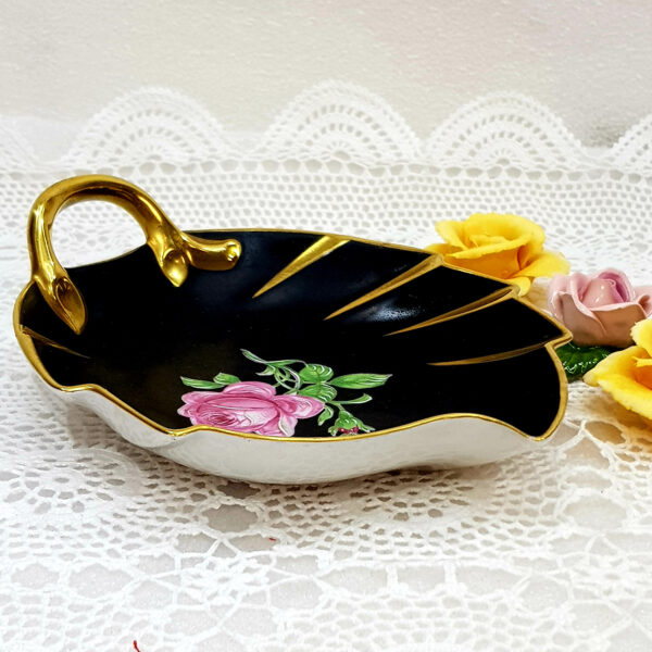 gilded_dish