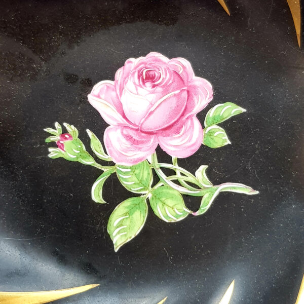 gilded_dish