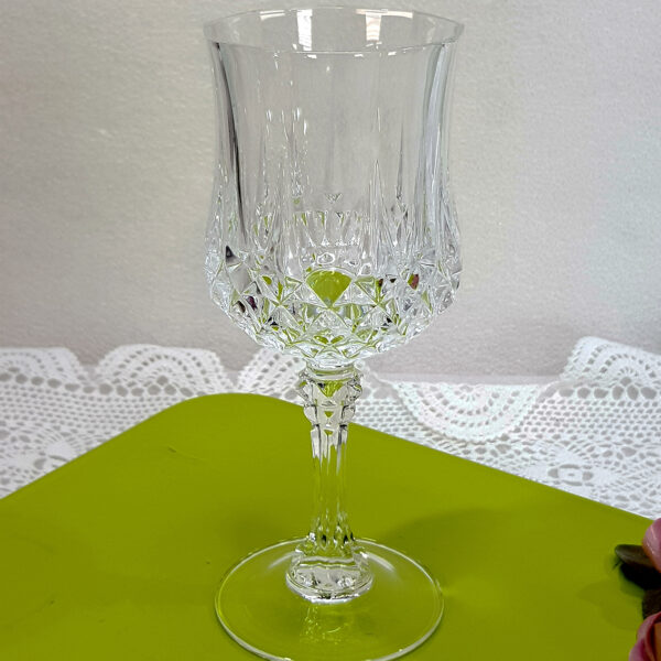 crystal_wine_glasses
