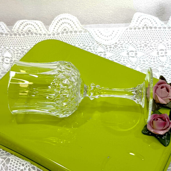 crystal_wine_glasses