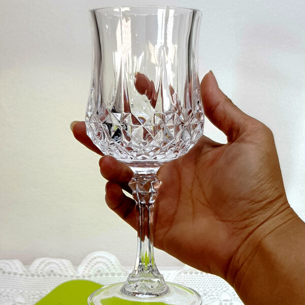 crystal_wine_glasses