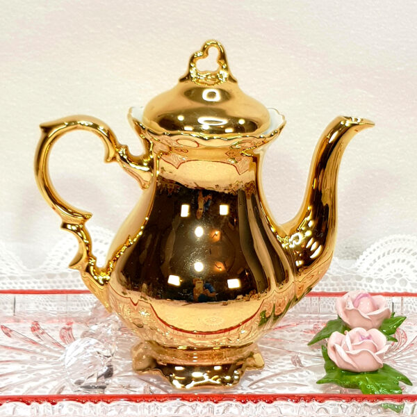 gilded_tea_pot