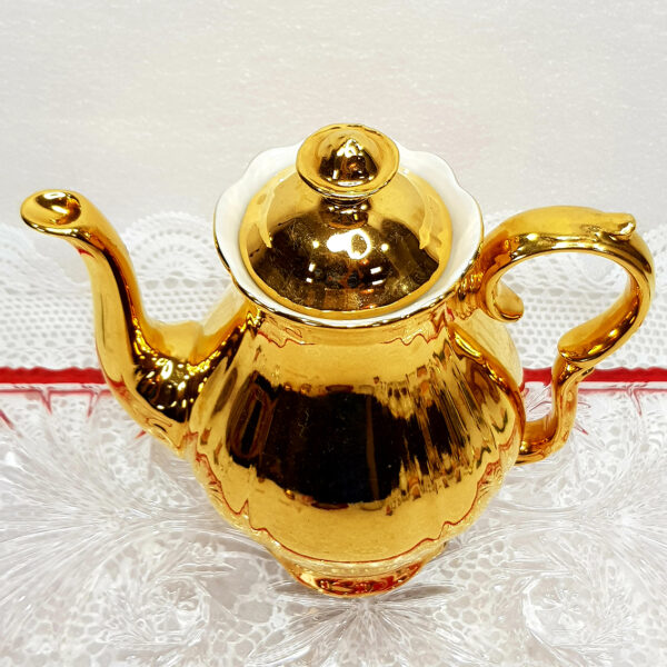 gilded_tea_pot