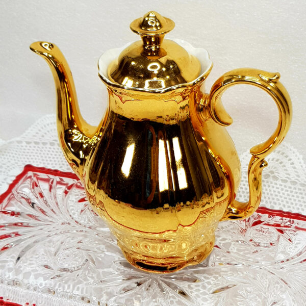gilded_tea_pot