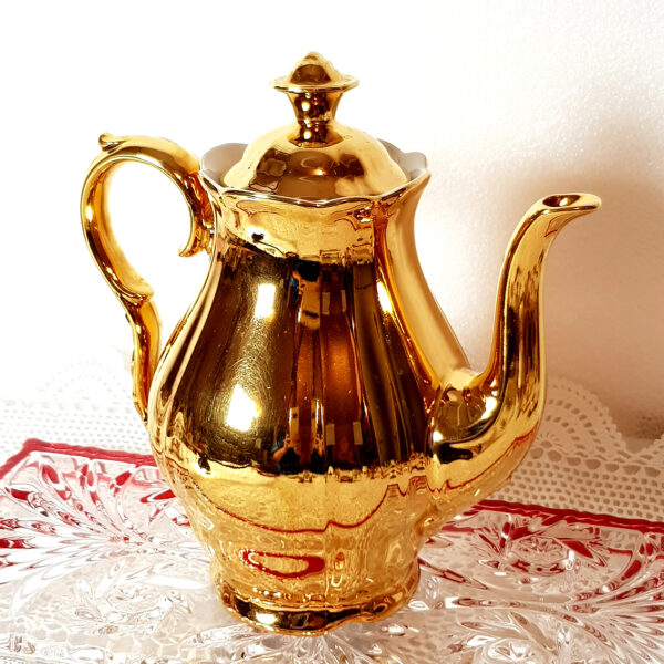 gilded_tea_pot