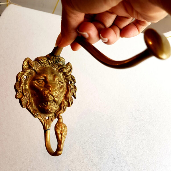 decorative_coat_hanger