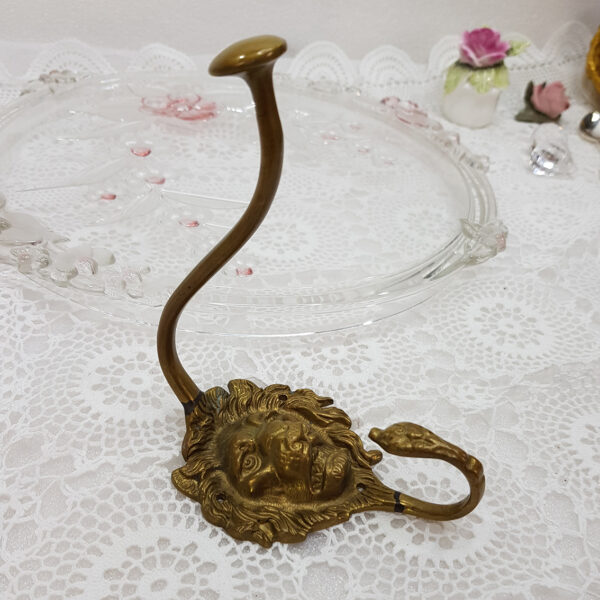 decorative_coat_hanger