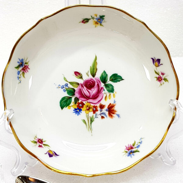 gilded_cup_and_saucer