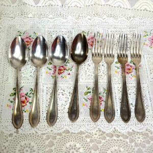 silver_spoons_and_forks