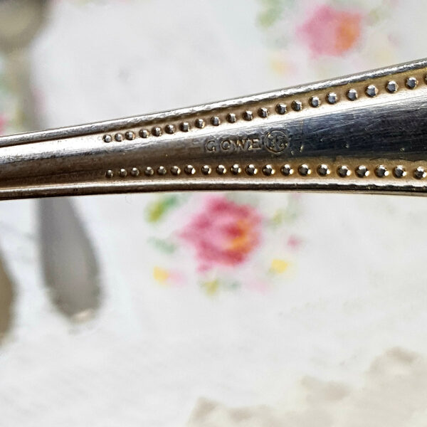 silver_spoons_and_forks