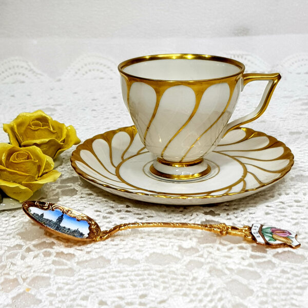 gilded_cup_and_saucer