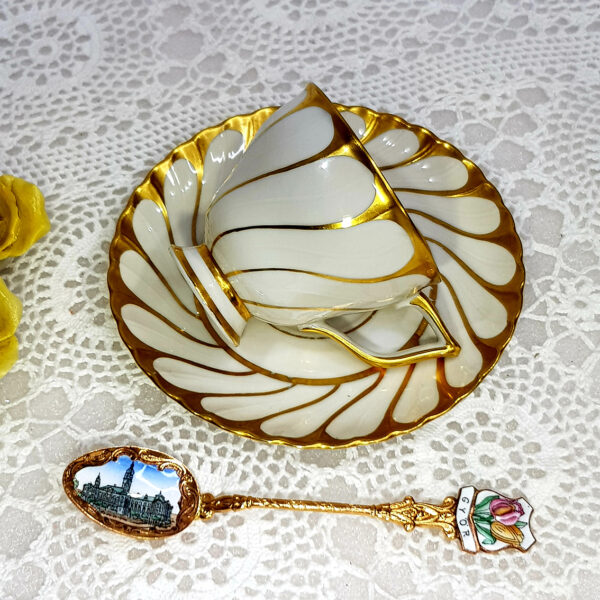 gilded_cup_and_saucer