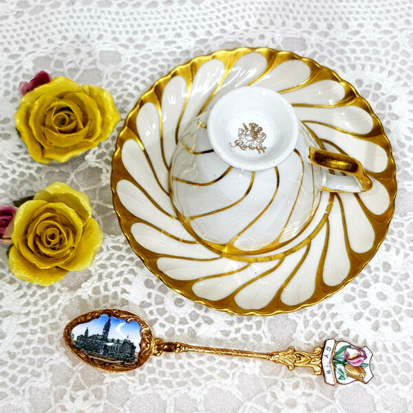 gilded_cup_and_saucer