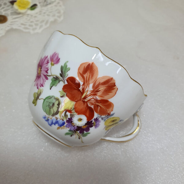 gilded_cup_and_saucer
