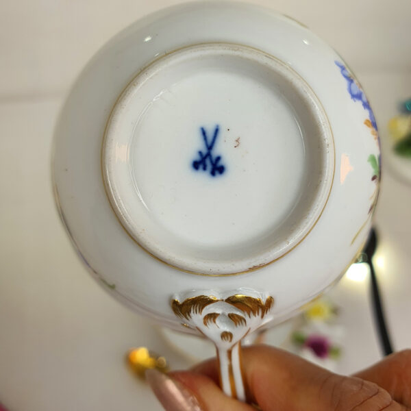 gilded_cup_and_saucer