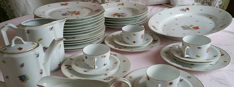 antique dinner set