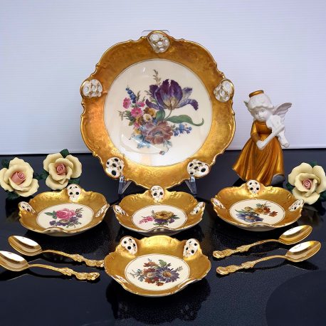 gilded plate set