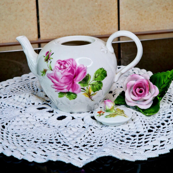 meissen tea pot